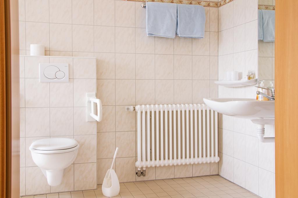 Gasthaus Kreuz Ühlingen-Birkendorf Kamer foto